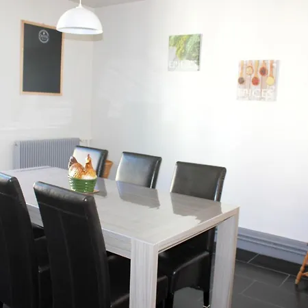 Villa With 5 Bedrooms In Monthois With Private Pool Enclosed Garden And Wifi וילה *