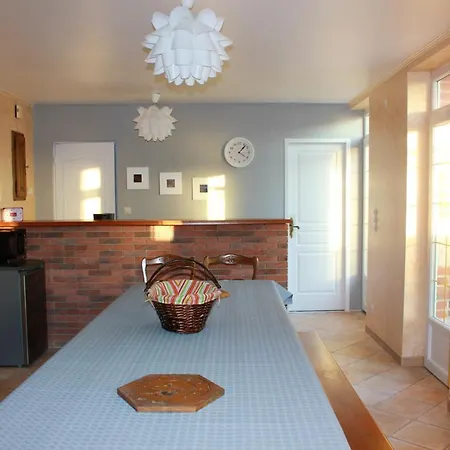 Villa With 5 Bedrooms In Monthois With Private Pool Enclosed Garden And Wifi וילה Monthois