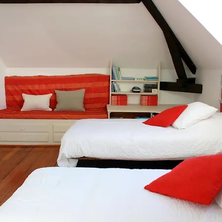 Villa With 5 Bedrooms In Monthois With Private Pool Enclosed Garden And Wifi
