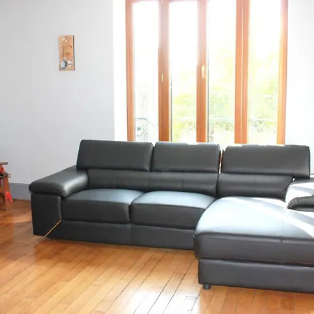 Villa With 5 Bedrooms In Monthois With Private Pool Enclosed Garden And Wifi וילה *