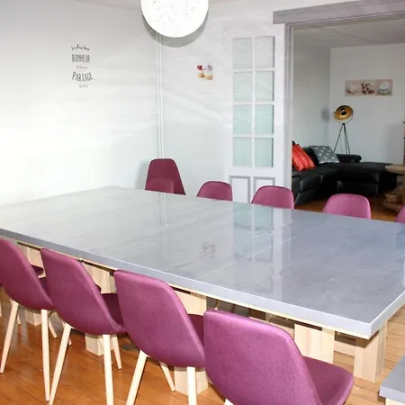 Villa With 5 Bedrooms In Monthois With Private Pool Enclosed Garden And Wifi וילה Monthois
